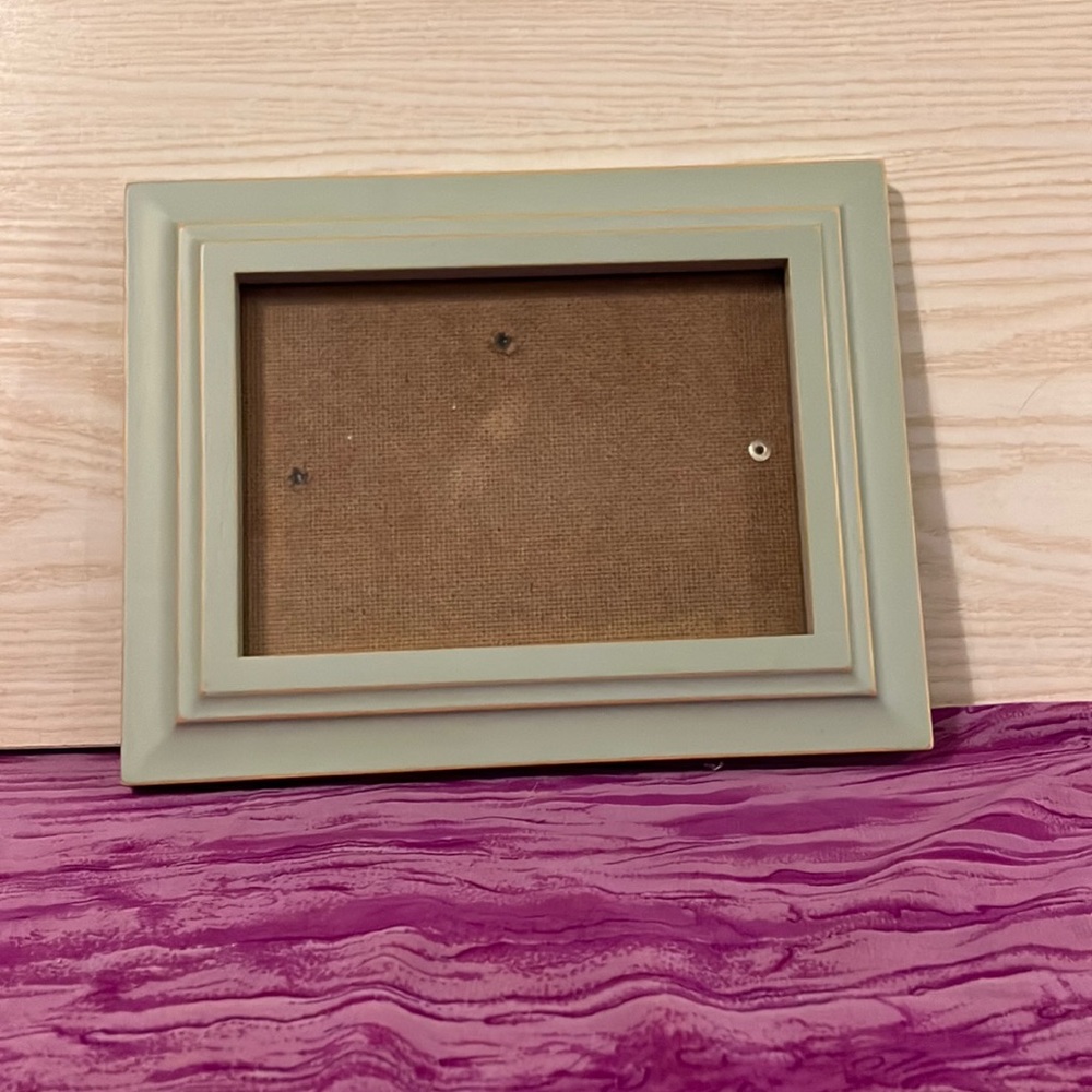 Elegant Cream Photo Frame